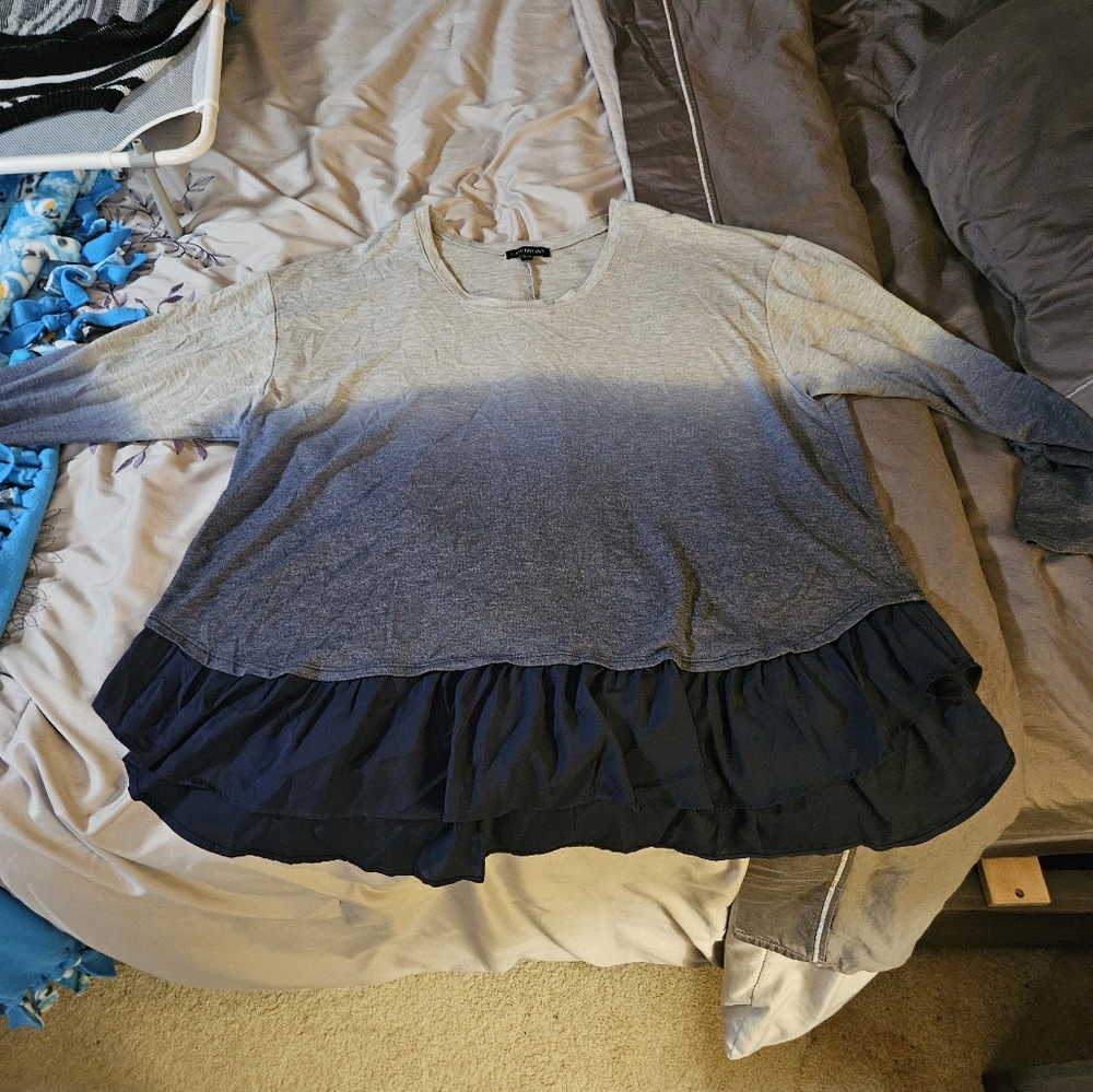Frill hem shirt